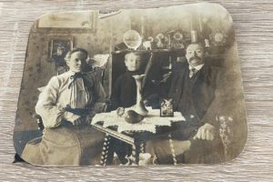 How to Identify Old Family Photos: Part One