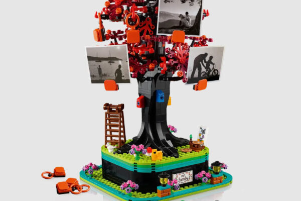 LEGO Family Tree Now Available!